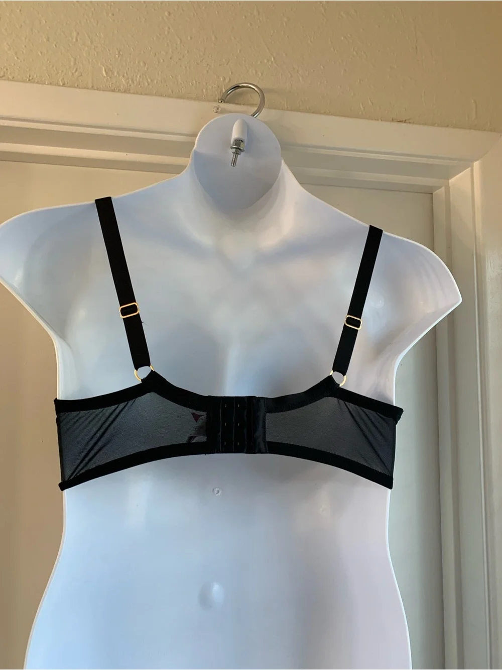 Hips & Curves Black Lace Bra Size 38C